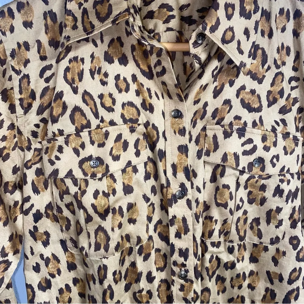 Lauren Ralph Lauren Leopard Cheetah Button Down Shirt, Size Petite Large - Picture 2 of 7